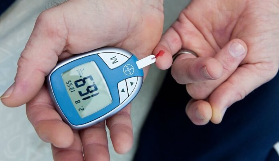 How to work on lowering blood sugar levels in a natural way